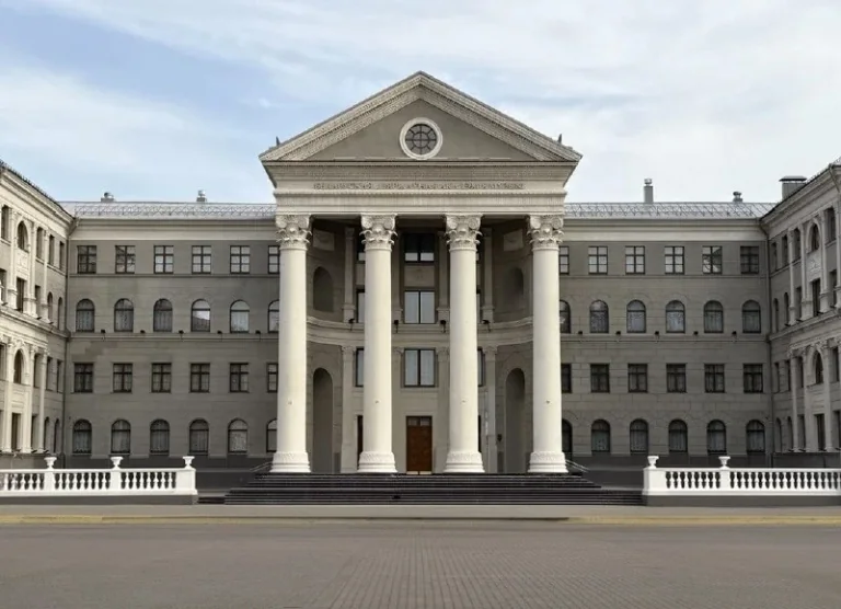 白俄罗斯国立音乐学院修缮后的主楼外观