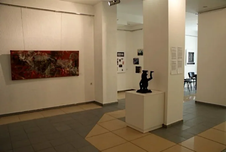 白俄罗斯国立艺术学院画廊的2015年展览