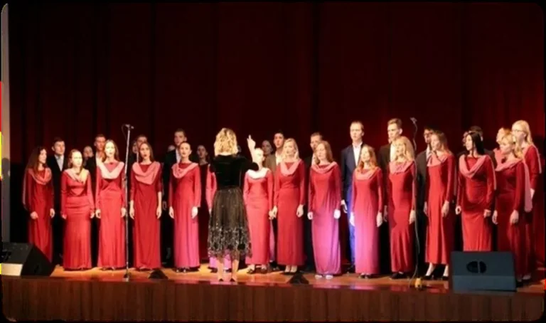 维捷布斯克国立大学（马舍罗夫）舞台合唱