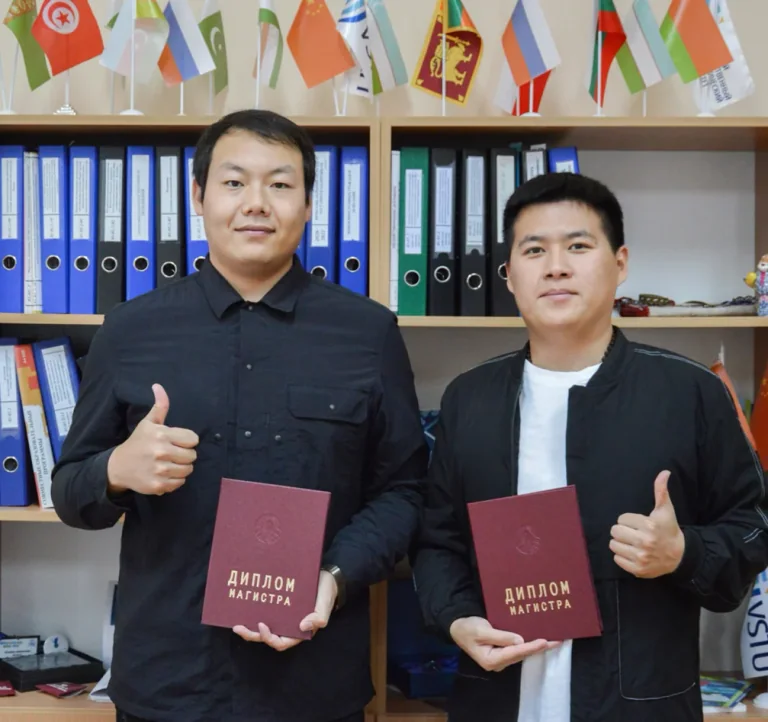 维捷布斯克国立工艺大学硕士毕业合影