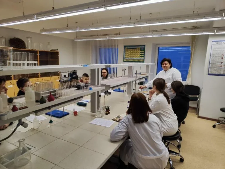 波列西耶国立大学实验教学空间